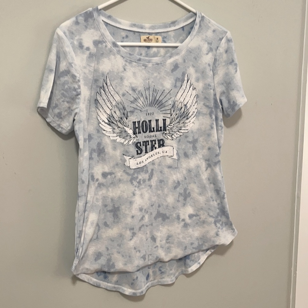 Hollister Graphic Tee - Picture 7 of 9